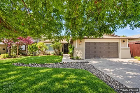 5733 Diablo Dr, Sacramento, CA 95842