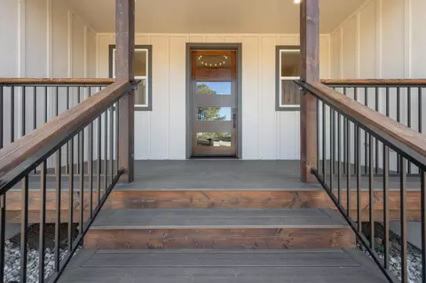 2829 Camino Heights Dr, Camino, CA 95709