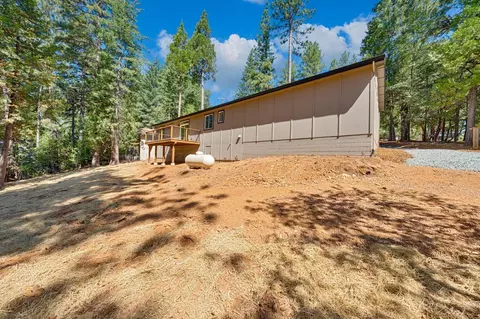 Exterior - 5480 Daisy Dr, Pollock Pines, CA 95726 photo 9 of 11