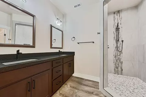 Bath - 5480 Daisy Dr, Pollock Pines, CA 95726 photo 1 of 6