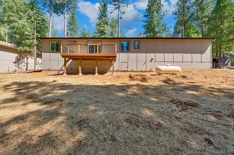 Exterior - 5480 Daisy Dr, Pollock Pines, CA 95726 photo 8 of 11