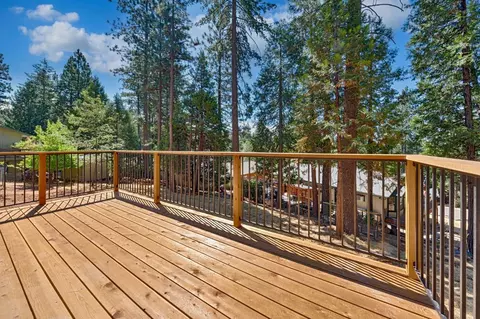 Exterior - 5480 Daisy Dr, Pollock Pines, CA 95726 photo 5 of 11