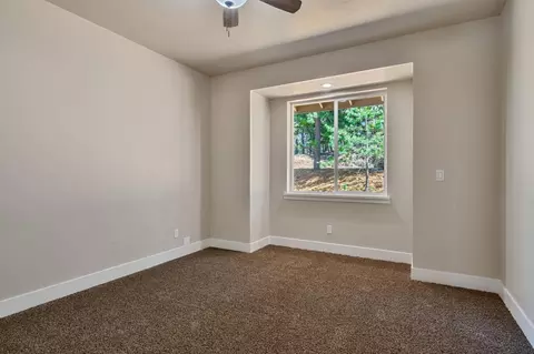 Bedroom - 5480 Daisy Dr, Pollock Pines, CA 95726 photo 6 of 9