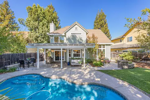 Exterior - 2118 Saratoga Pl, Davis, CA 95616 photo 3 of 11
