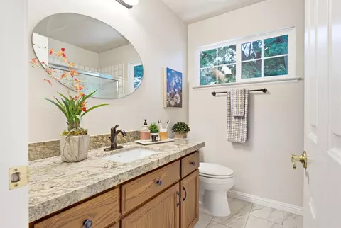 Bath - 2118 Saratoga Pl, Davis, CA 95616 photo 4 of 4