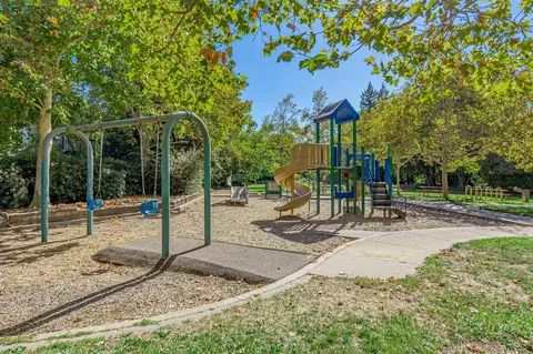 Exterior - 2118 Saratoga Pl, Davis, CA 95616 photo 11 of 11