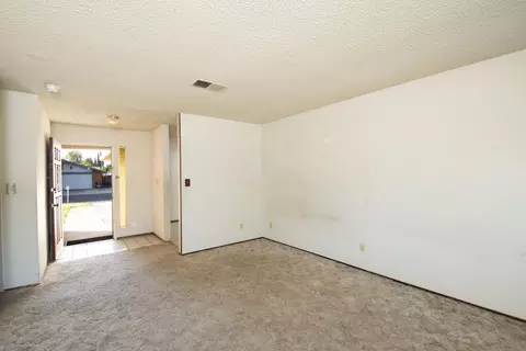 Living - 3313 Mesquite Way, Modesto, CA 95355 photo 2 of 8
