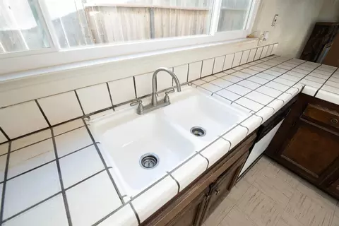 Kitchen - 3313 Mesquite Way, Modesto, CA 95355 photo 5 of 5