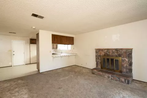 Living - 3313 Mesquite Way, Modesto, CA 95355 photo 4 of 8