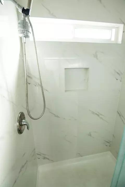 Bath - 3313 Mesquite Way, Modesto, CA 95355 photo 3 of 4