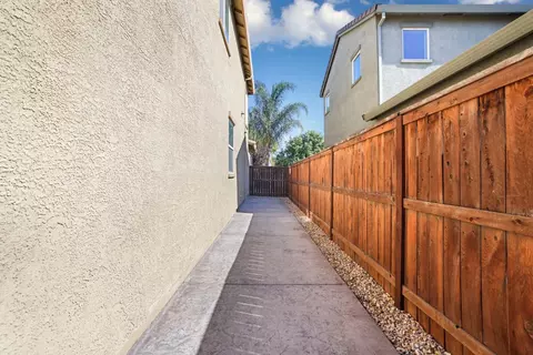 Entry Way - 16891 Tulip Tree Way, Lathrop, CA 95330 photo 8 of 8