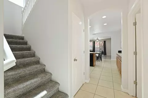 Entry Way - 16891 Tulip Tree Way, Lathrop, CA 95330 photo 4 of 8