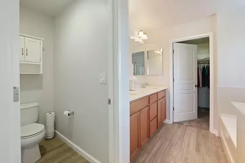 Entry Way - 16891 Tulip Tree Way, Lathrop, CA 95330 photo 5 of 8