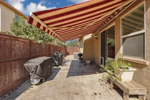 Exterior - 16891 Tulip Tree Way, Lathrop, CA 95330 photo 2 of 7