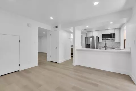 Living - 4032 Oak Villa Cir, Carmichael, CA 95608 photo 4 of 6