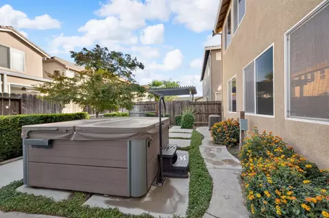 Exterior - 3008 Caden Dr, Modesto, CA 95355 photo 5 of 5