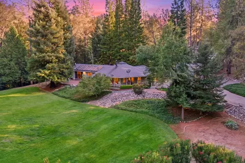 10721 Douglas Ln, Nevada City, CA 95959