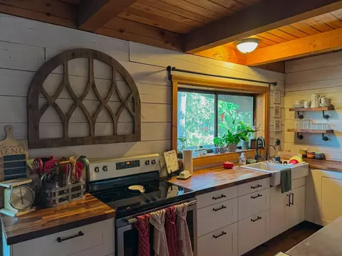 Kitchen - 1820 Meadow View Rd, West Point, CA 95255 photo 3 of 5