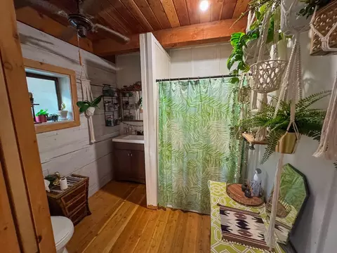 Bath - 1820 Meadow View Rd, West Point, CA 95255 photo 1 of 4