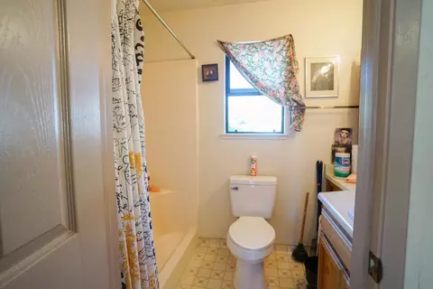 Bath - 140 Pope St, San Andreas, CA 95249 photo 1 of 1