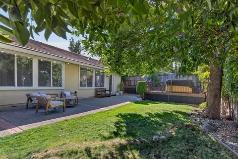 Exterior - 3110 Aaron Dr, Rocklin, CA 95765 photo 5 of 9