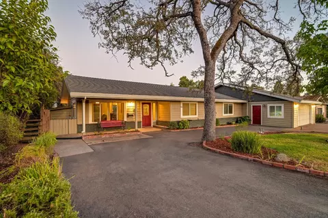 405 Riverview Dr, Auburn, CA 95603