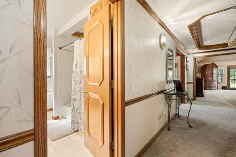 Entry Way - 22605 N Davis Rd, Lodi, CA 95242 photo 11 of 12
