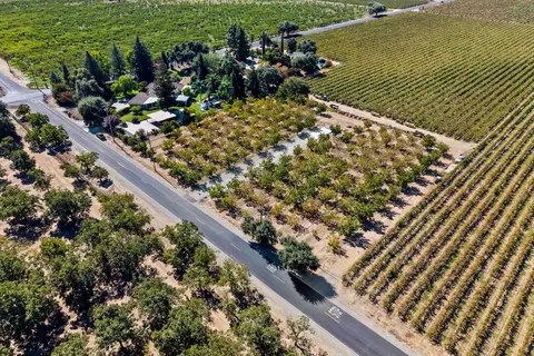 View/Area - 22605 N Davis Rd, Lodi, CA 95242 photo 5 of 11