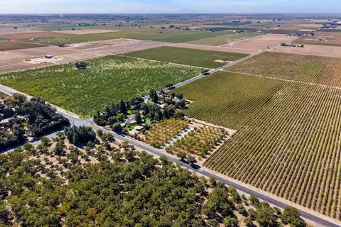 View/Area - 22605 N Davis Rd, Lodi, CA 95242 photo 10 of 11