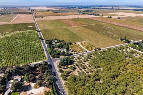 View/Area - 22605 N Davis Rd, Lodi, CA 95242 photo 9 of 11