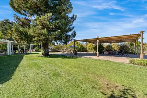 Exterior - 22605 N Davis Rd, Lodi, CA 95242 photo 7 of 17