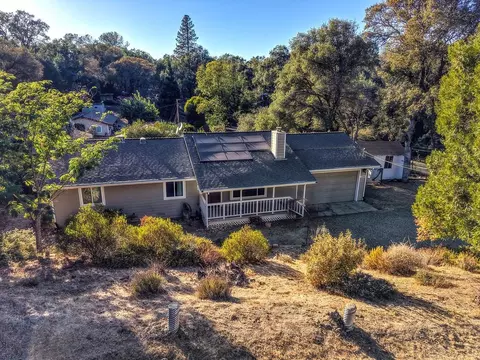2398 Sierra Vista Rd, Rescue, CA 95672
