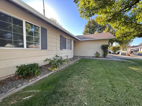 Exterior - 716 Pinot Noir Dr, Lodi, CA 95240 photo 4 of 4