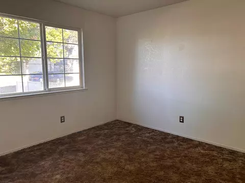 Bedroom - 716 Pinot Noir Dr, Lodi, CA 95240 photo 2 of 4