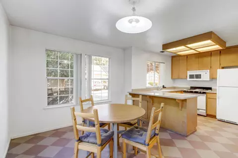 Dining - 2700 Sycaomre Ln, Davis, CA 95616 photo 2 of 4