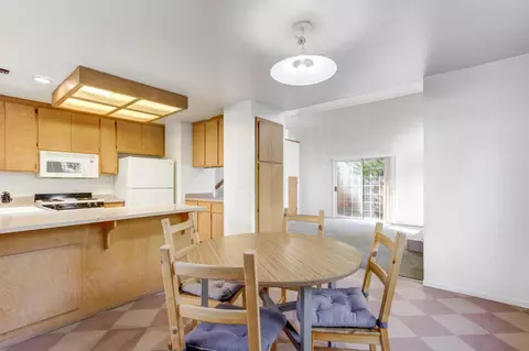 Dining - 2700 Sycaomre Ln, Davis, CA 95616 photo 3 of 4