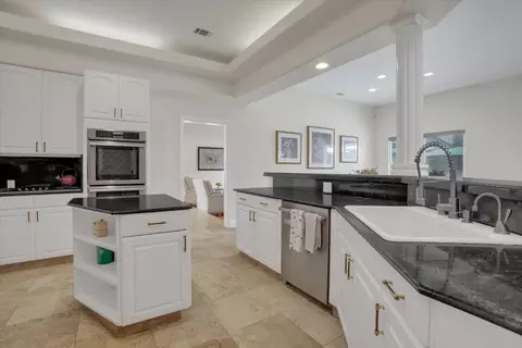 Kitchen - 1945 Foxtail Ct, Turlock, CA 95382 photo 3 of 4