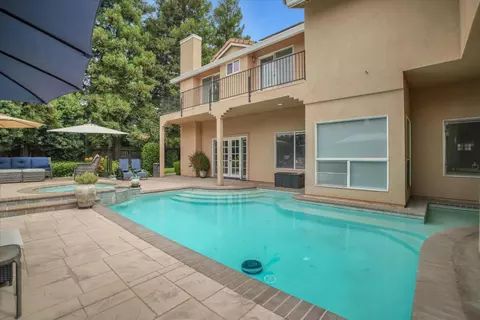 Exterior - 1945 Foxtail Ct, Turlock, CA 95382 photo 6 of 9
