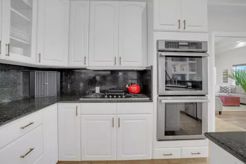 Kitchen - 1945 Foxtail Ct, Turlock, CA 95382 photo 4 of 4