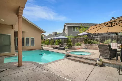 Exterior - 1945 Foxtail Ct, Turlock, CA 95382 photo 4 of 9