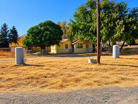 8690 Calvine Rd, Sacramento, CA 95828