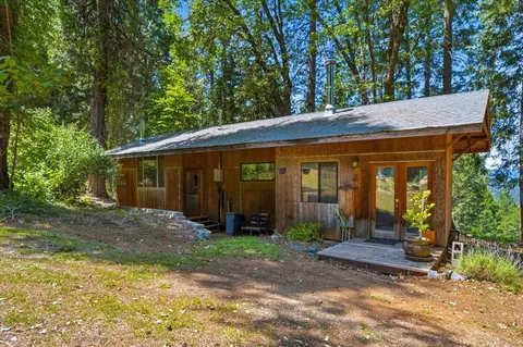 19643 Sages Rd, Nevada City, CA 95959
