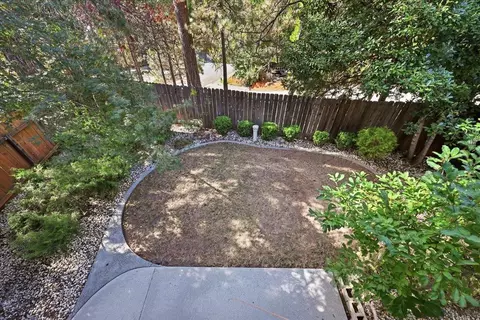 Exterior - 133 Windsor Ln, Grass Valley, CA 95949 photo 8 of 10