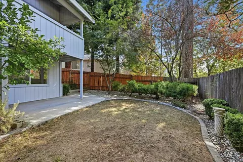 Exterior - 133 Windsor Ln, Grass Valley, CA 95949 photo 6 of 10