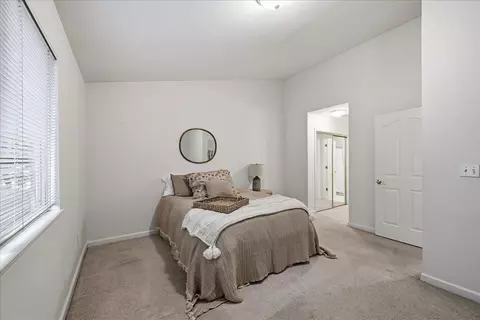 Bedroom - 133 Windsor Ln, Grass Valley, CA 95949 photo 3 of 5