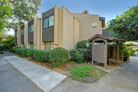 2270 Woodside Ln #1, Sacramento, CA 95825