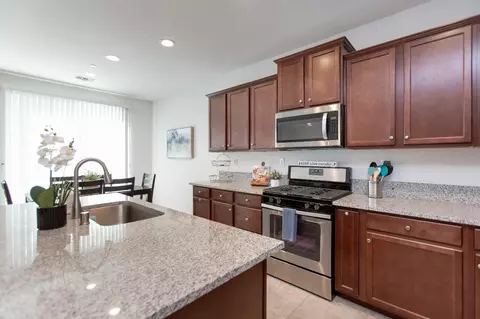 Kitchen - 1170 Aartman Dr, Ripon, CA 95366 photo 3 of 3