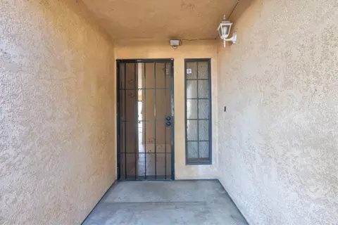 Entry Way - 829 Inez Dr, Modesto, CA 95351 photo 1 of 3