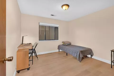 Bedroom - 829 Inez Dr, Modesto, CA 95351 photo 3 of 4