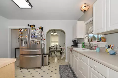 Kitchen - 403 Bright Ave, Jackson, CA 95642 photo 4 of 11